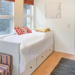 Gorgeous In With Wifi Holiday home *
